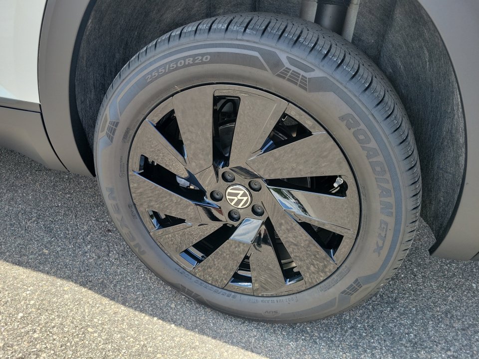 New 2026 Volkswagen Atlas SE FWD image 23