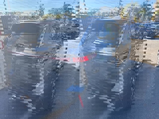 Used 2025 Volkswagen Tiguan S image 10