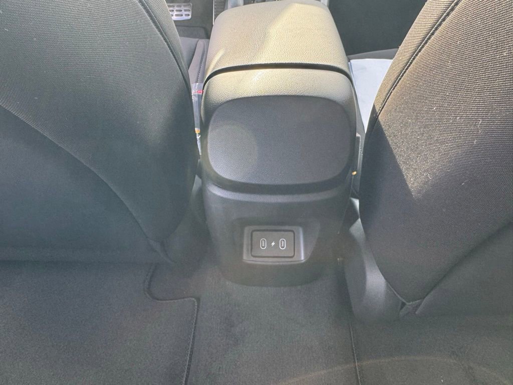 New 2025 Hyundai Elantra Sport image 13