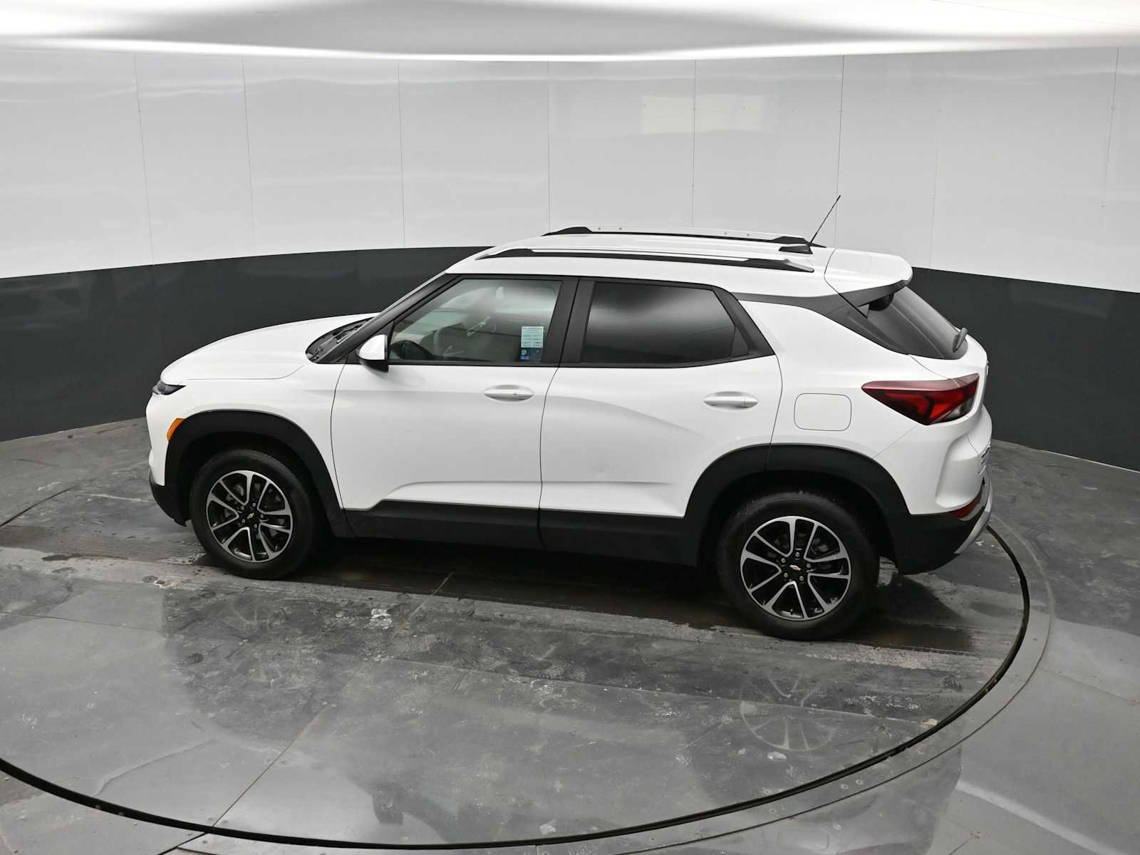 Used 2025 Chevrolet TrailBlazer LT image 23