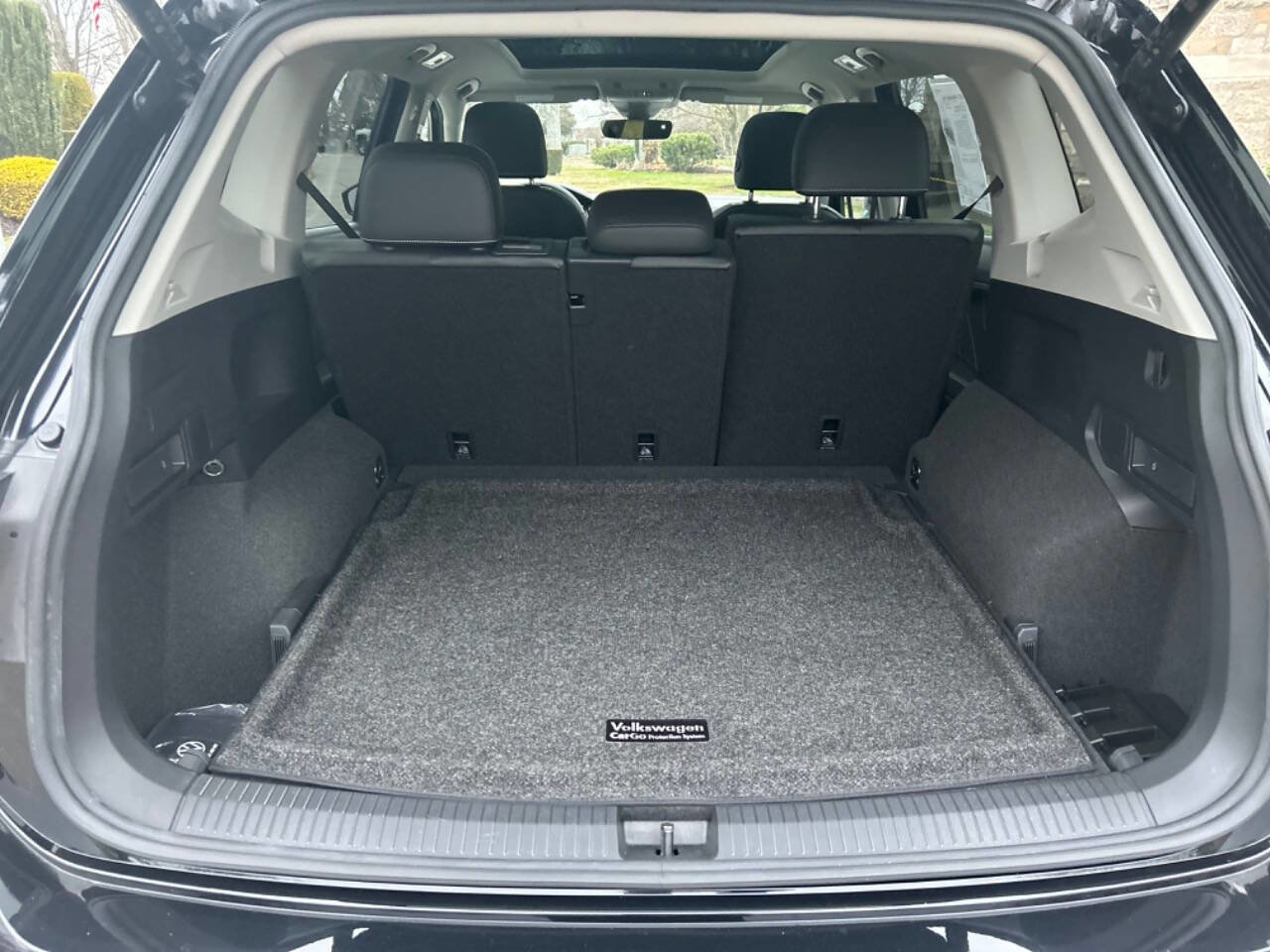 Used 2022 Volkswagen Tiguan SE image 44