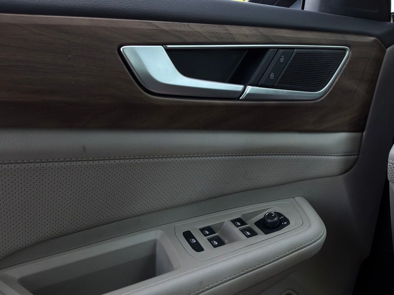Used 2026 Volkswagen Atlas SE FWD image 26