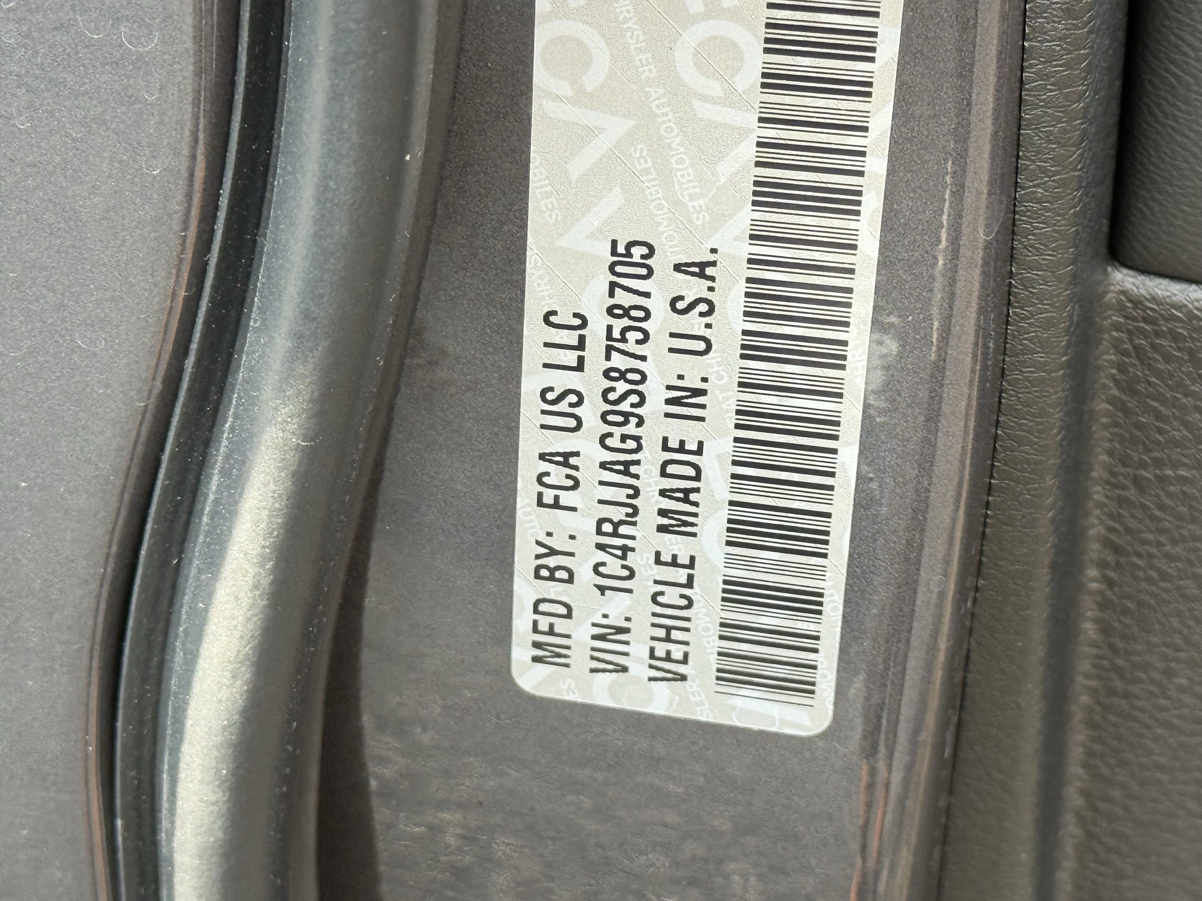 New 2025 Jeep Grand Cherokee L Altitude image 30