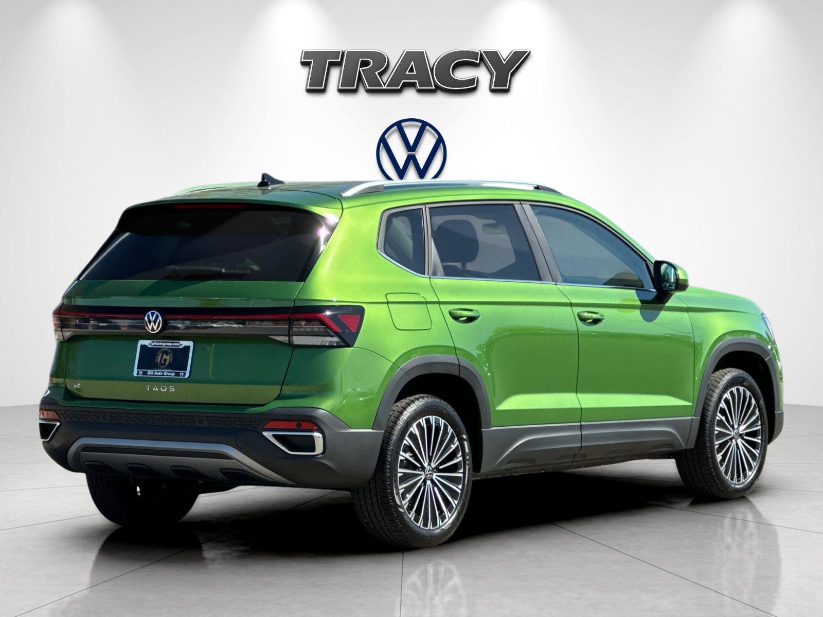 New 2027 Volkswagen Taos SE FWD image 4