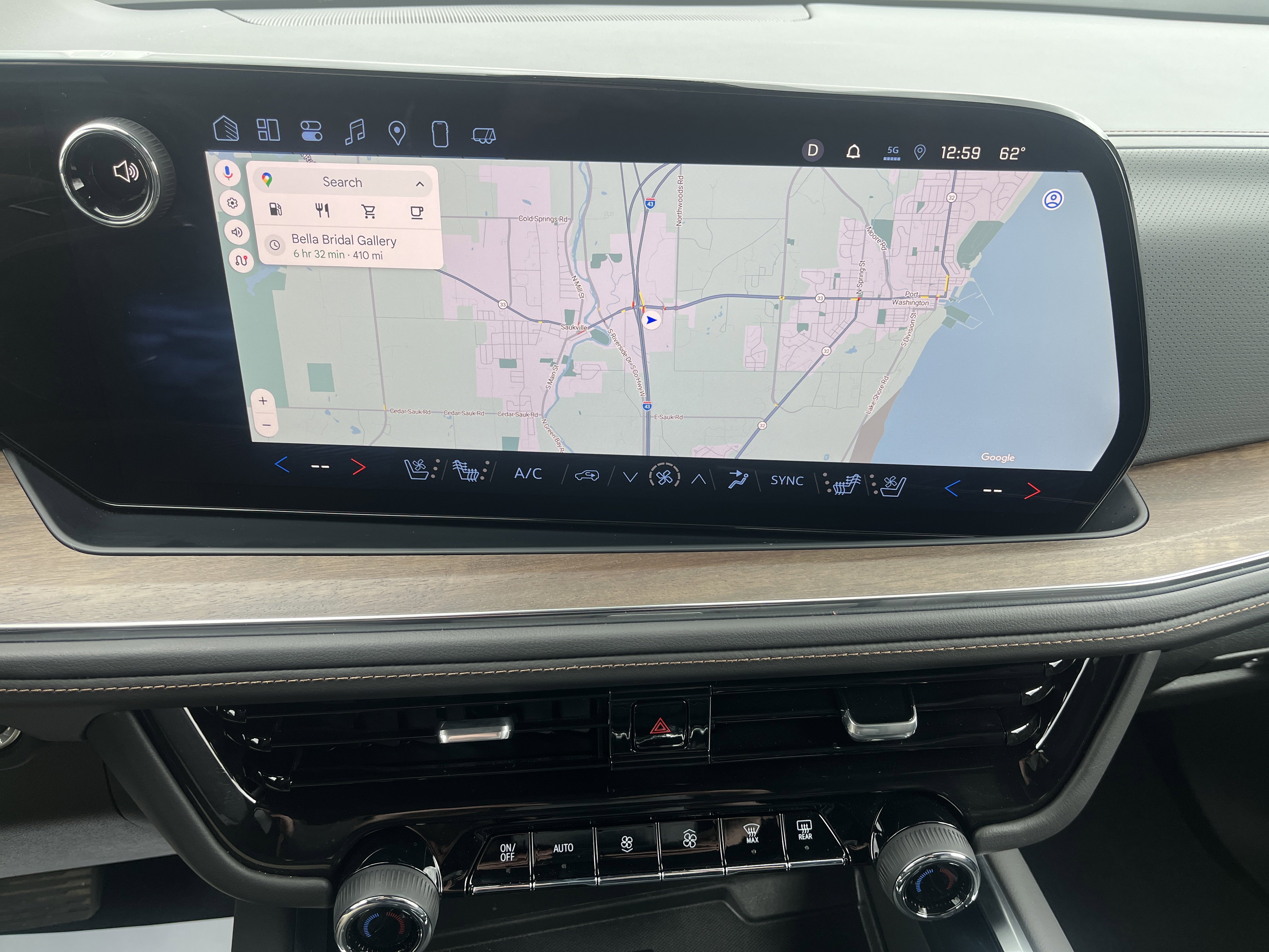 Used 2025 Chevrolet Tahoe High Country image 34