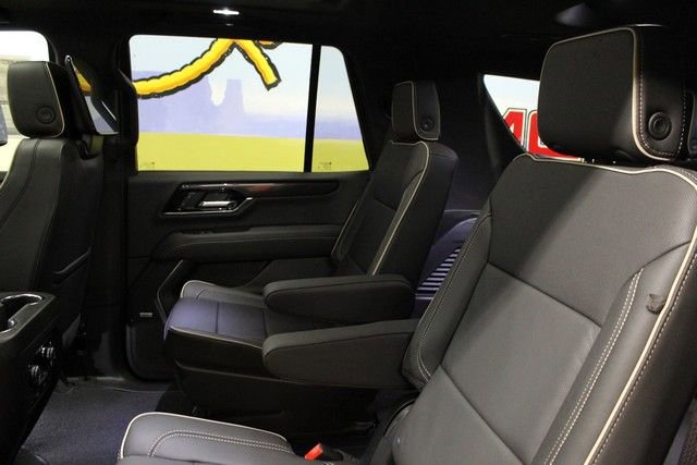 New 2026 GMC Yukon Elevation w/ Elevation Premium Package AWD/4WD image 17