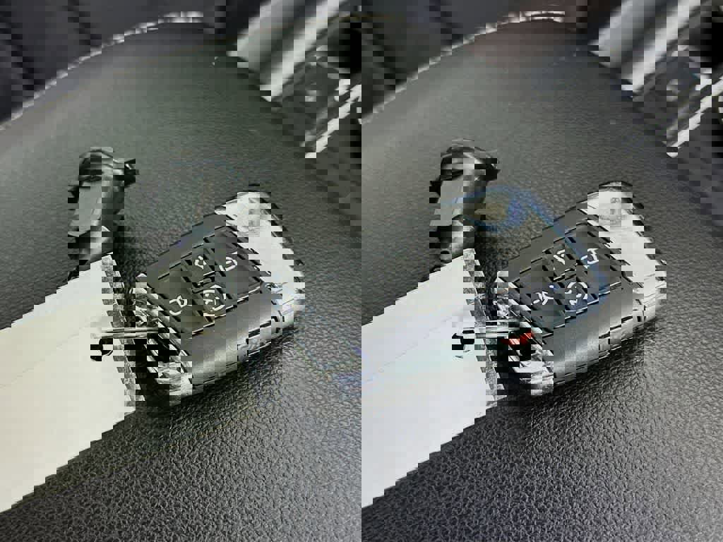 Used 2021 Volkswagen Atlas SEL Premium AWD/4WD image 22