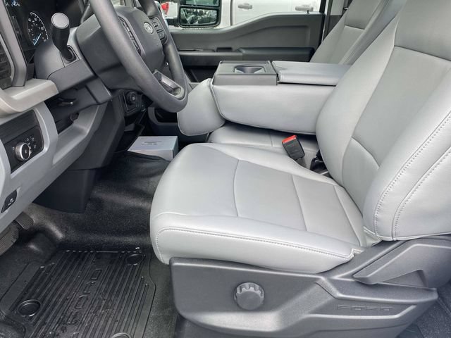 New 2025 Ford F600 2WD Regular Cab Super Duty w/ XL Chrome Package image 8