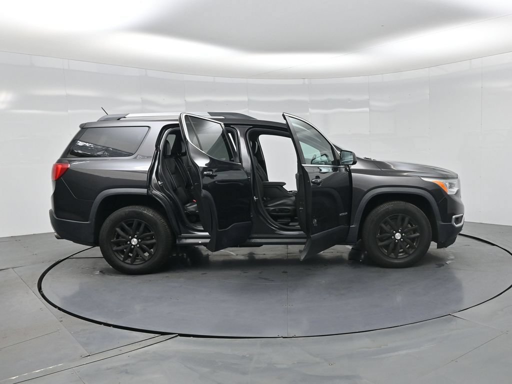 Used 2018 GMC Acadia SLT FWD image 3
