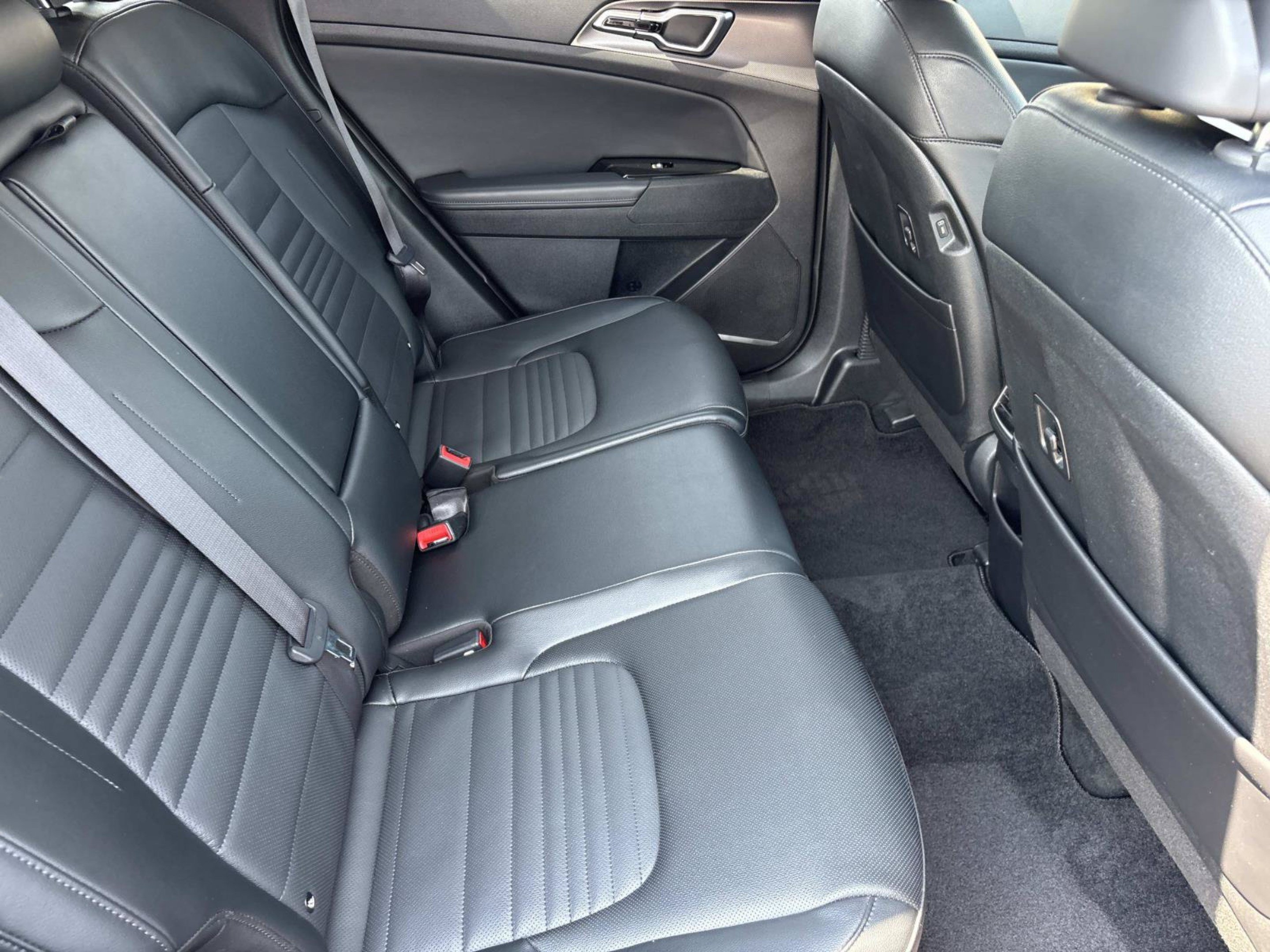 Used 2024 Kia Sportage SX FWD image 18