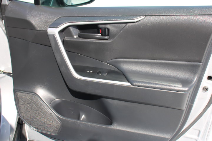 Certified 2024 Toyota RAV4 LE image 18