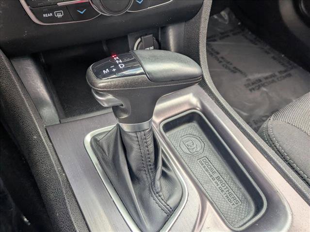 Used 2015 Dodge Charger SE w/ Sport Appearance Group image 11