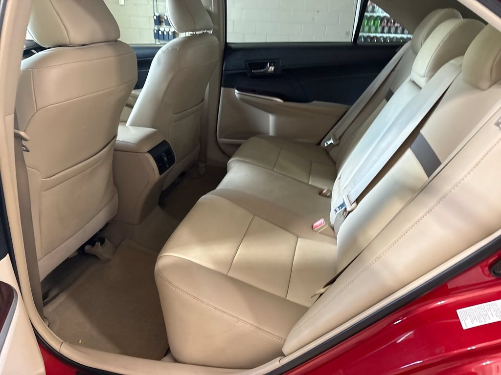 Used 2013 Toyota Camry XLE w/ Leather Pkg FWD image 7