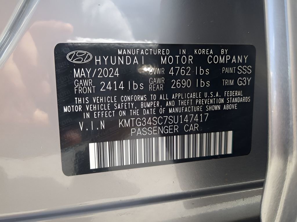 Used 2025 Genesis G70 2.5T w/ Sport Prestige Package image 31