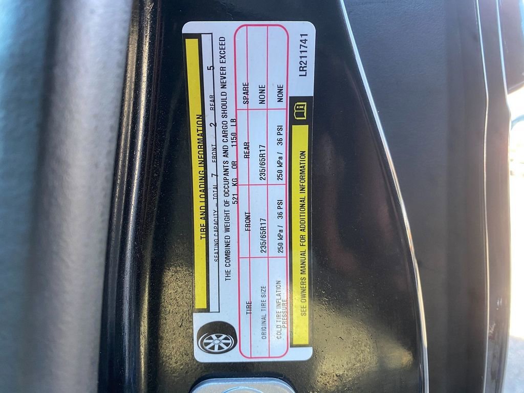 Used 2020 Chrysler Voyager LX image 32