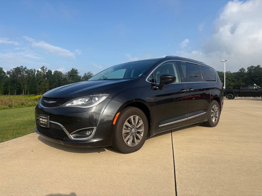 Used 2020 Chrysler Pacifica Touring-L Plus FWD video 1