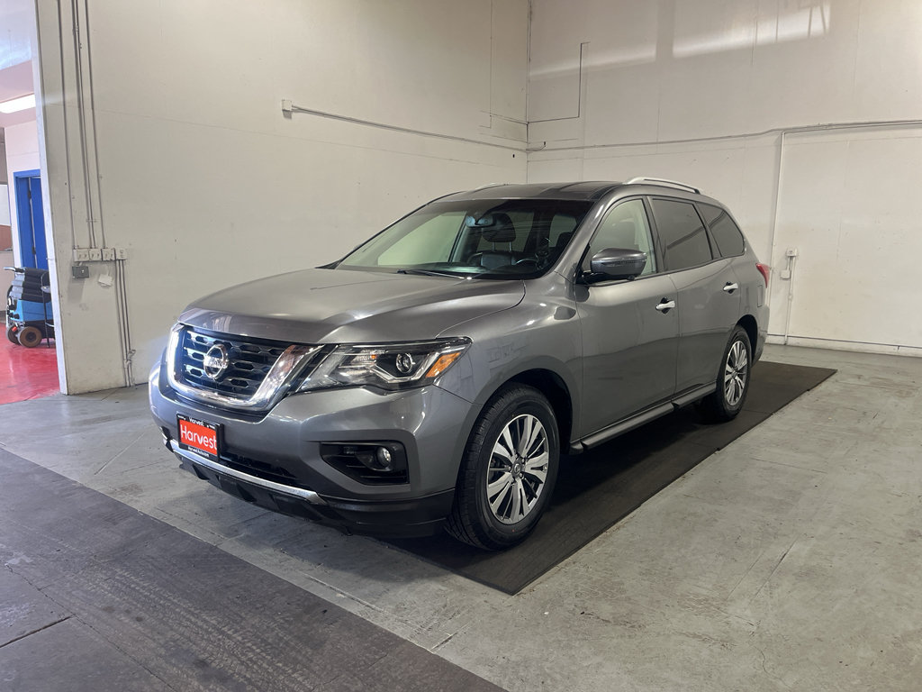 Used 2019 Nissan Pathfinder SL FWD image 2