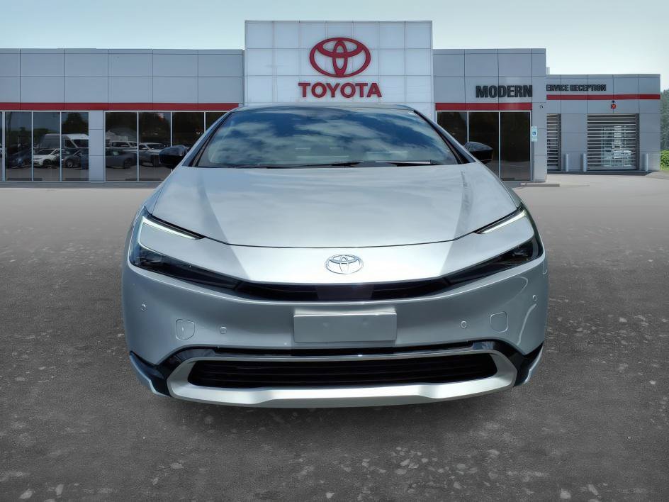 Used 2026 Toyota Prius Plug-In Hybrid FWD image 9