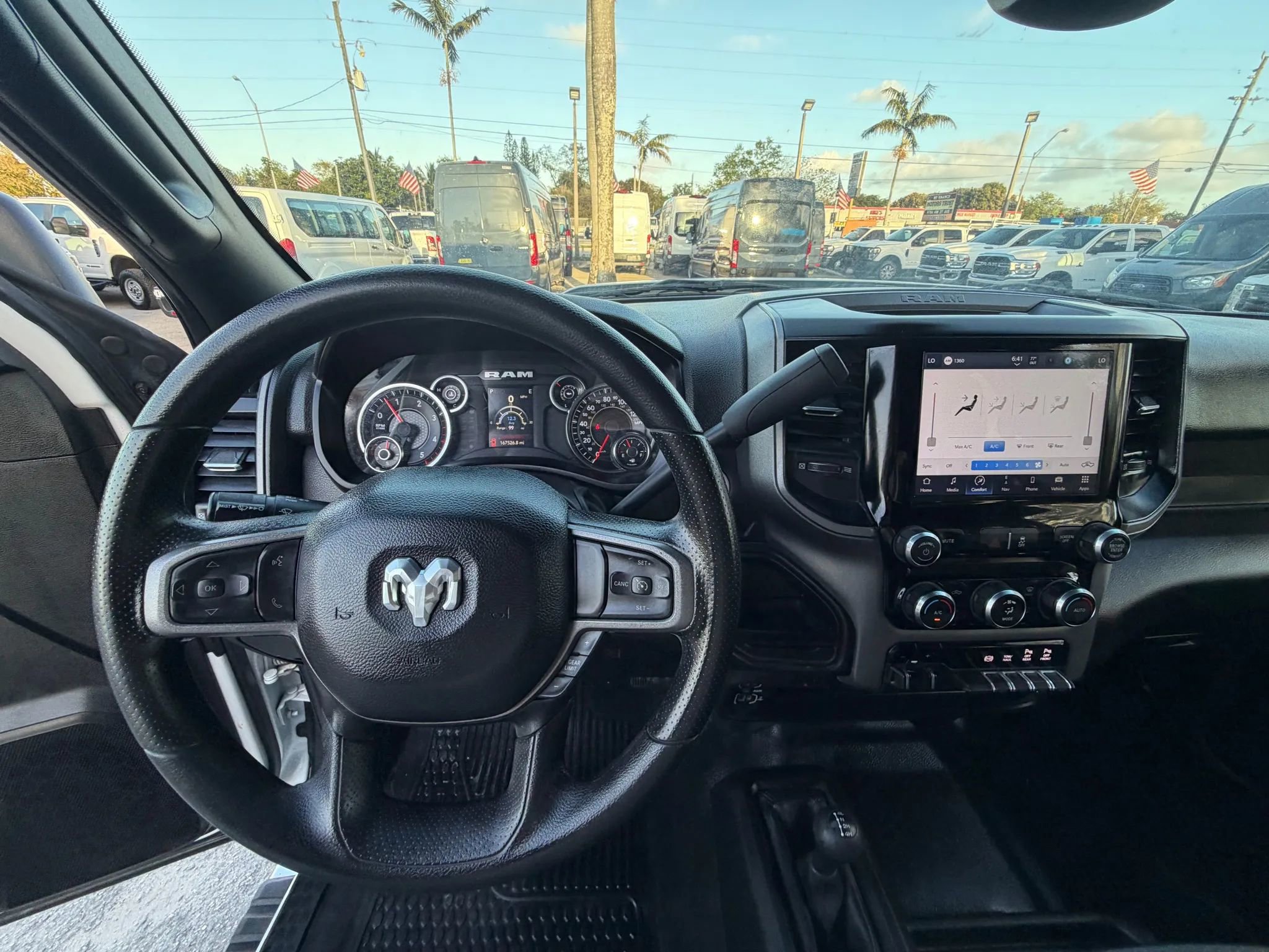 Used 2023 RAM 3500 Tradesman w/ Convenience Group AWD/4WD image 14