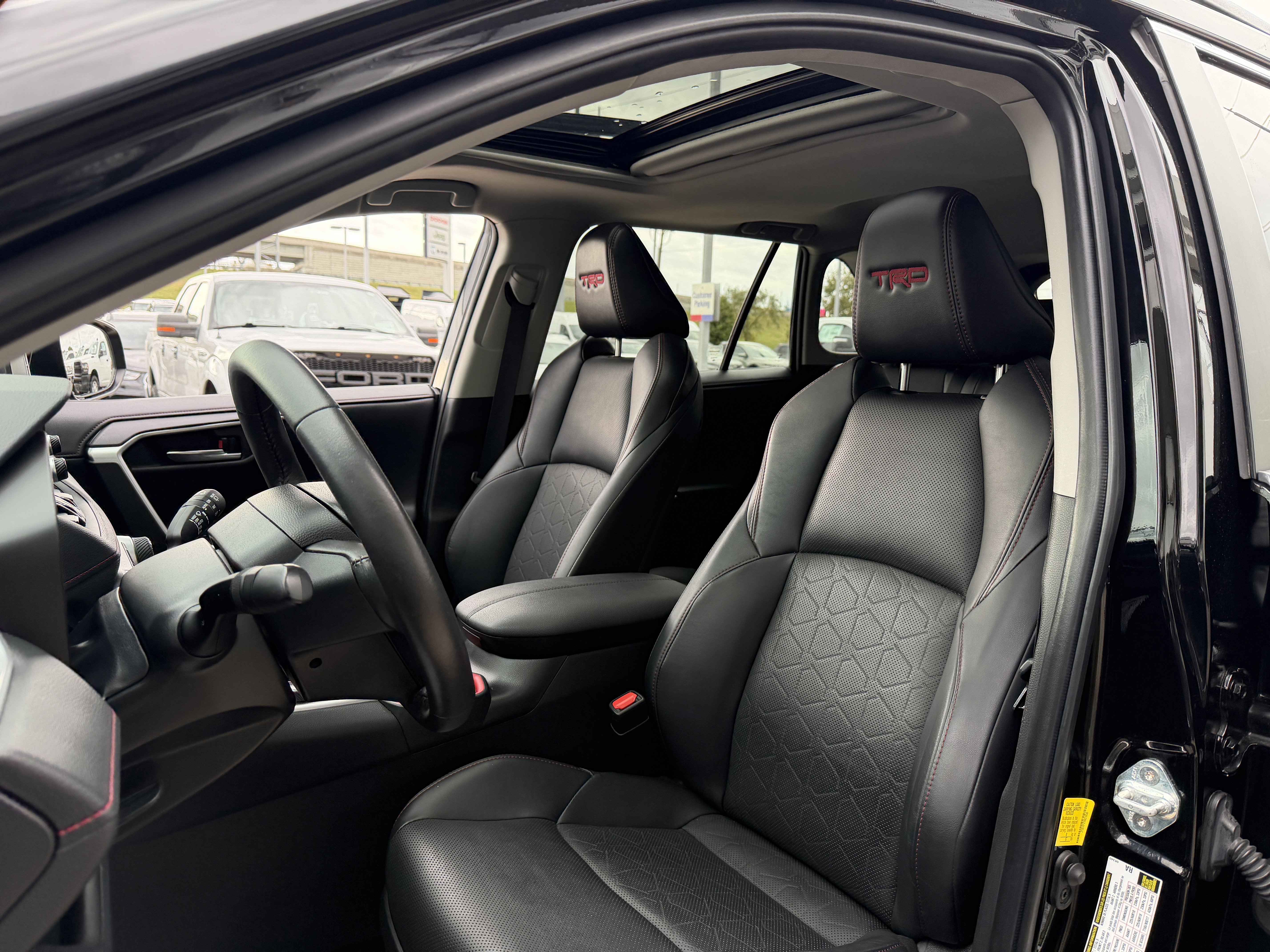 Used 2022 Toyota RAV4 TRD Off-Road image 30