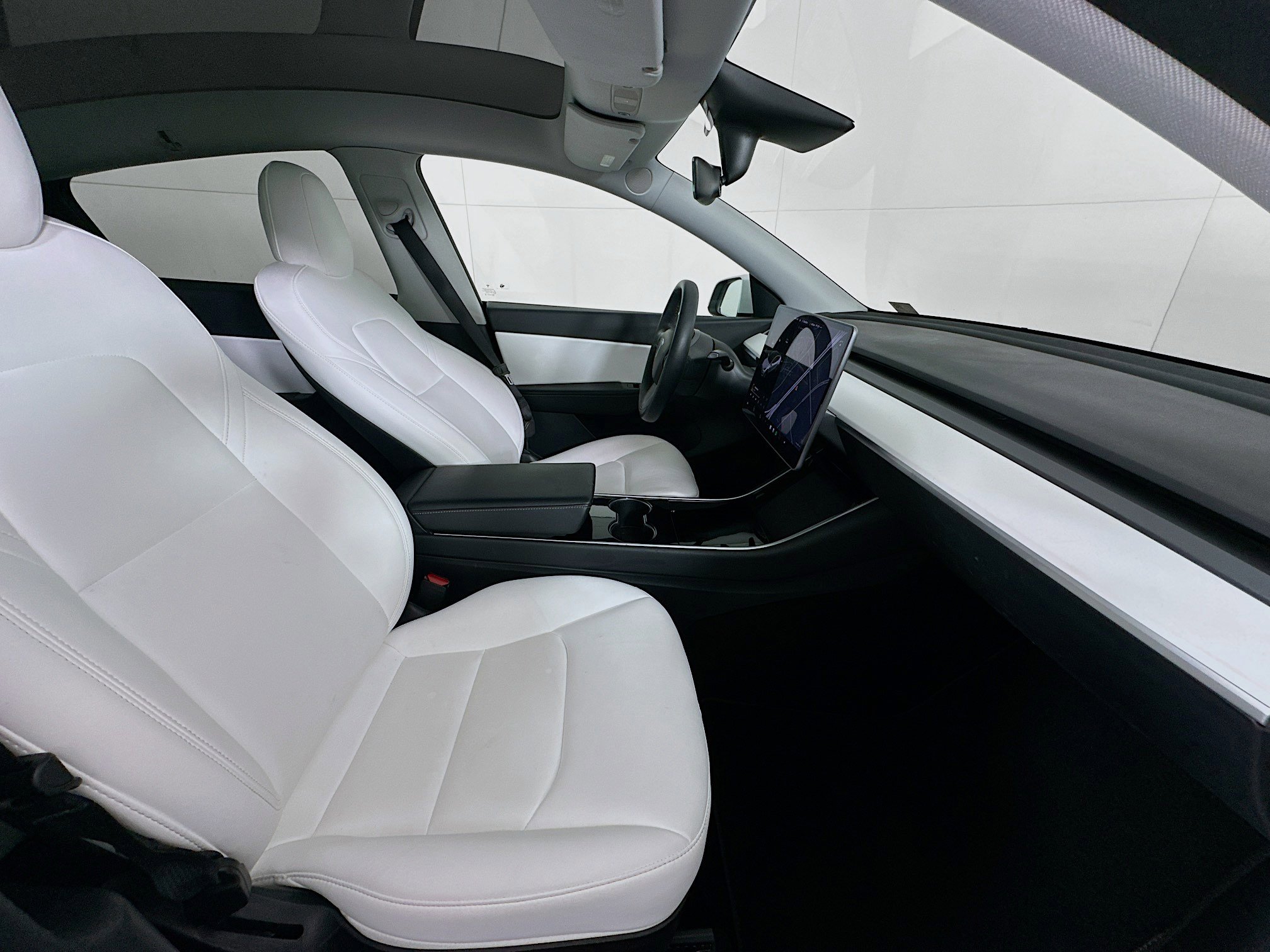 Used 2021 Tesla Model Y Long Range image 31