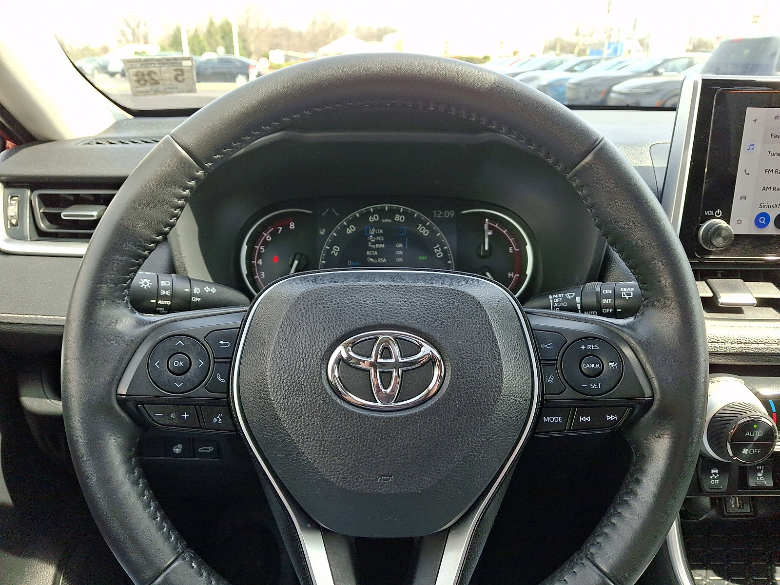 Used 2023 Toyota RAV4 XLE Premium image 19