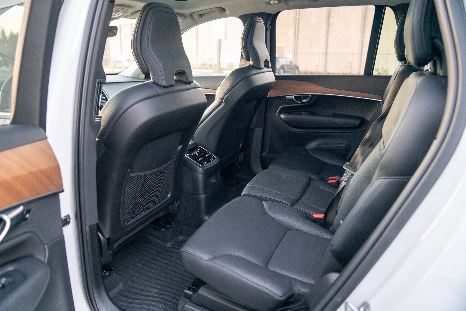 Used 2024 Volvo XC90 T8 Plus w/ Protection Package Premier image 21