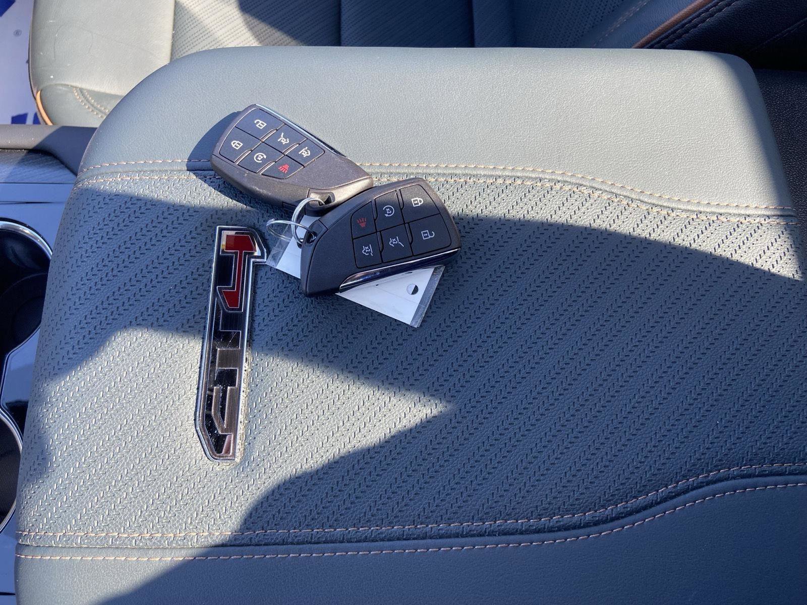 Used 2026 GMC Yukon AT4 w/ AT4 Premium Package AWD/4WD image 42