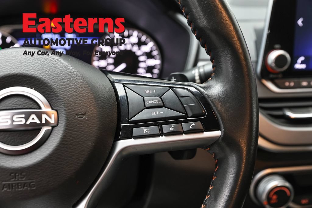 Used 2023 Nissan Altima 2.5 SR AWD/4WD image 16