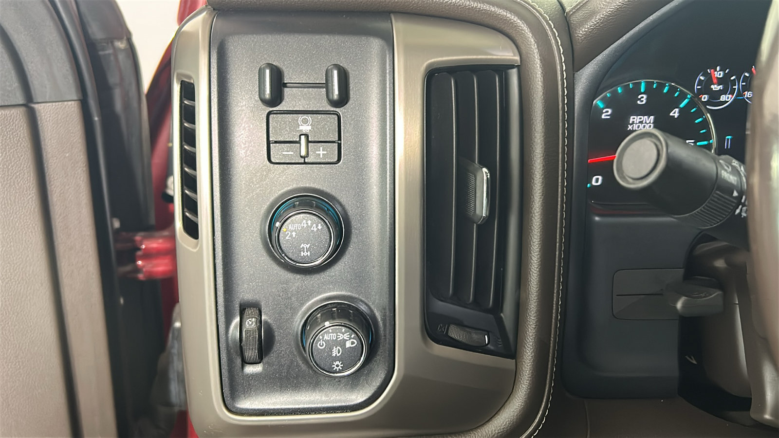 Used 2018 GMC Sierra 1500 Denali w/ Denali Ultimate Package AWD/4WD image 23