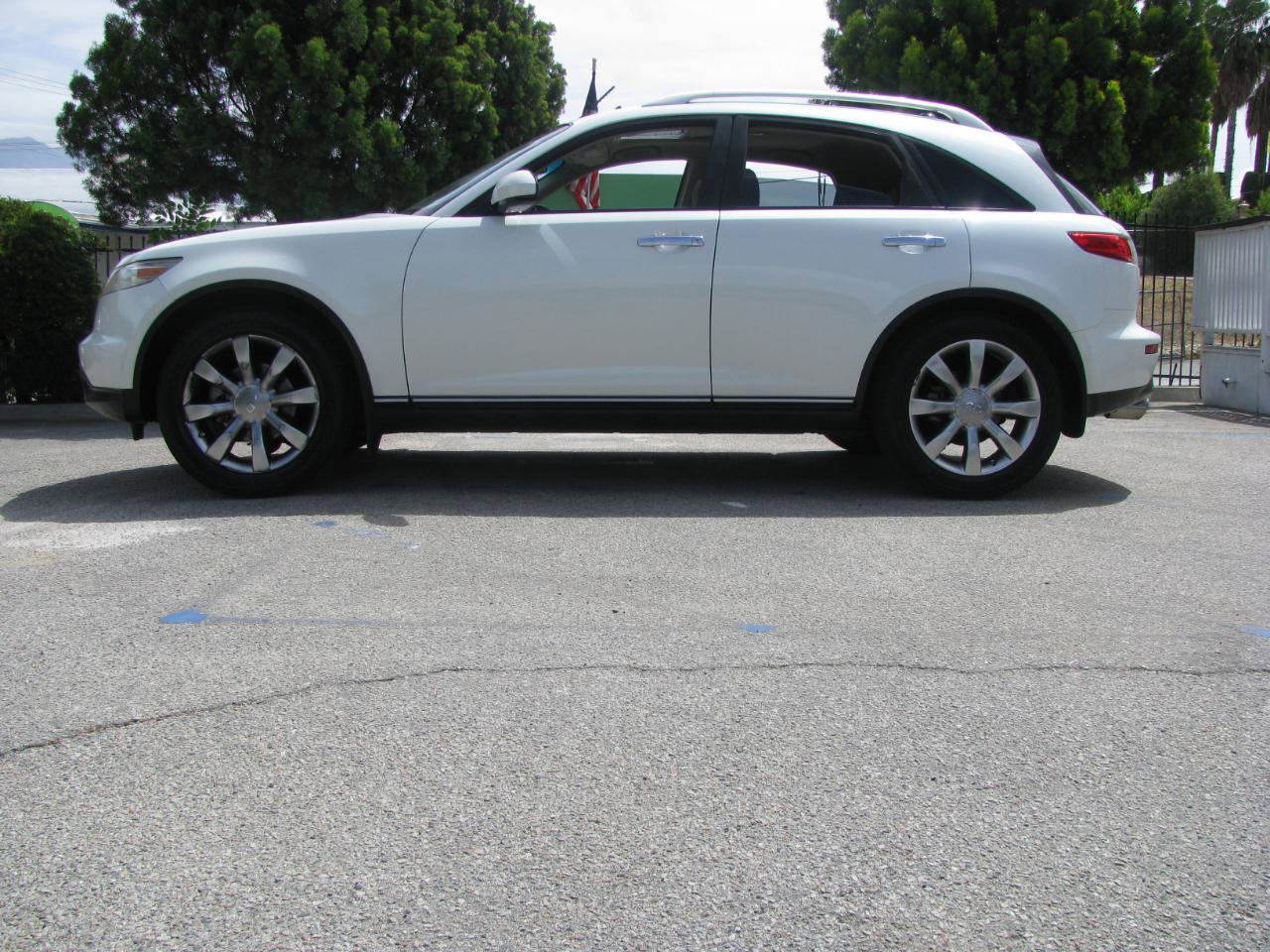 Used 2004 INFINITI FX35 2WD w/ Touring Pkg image 1