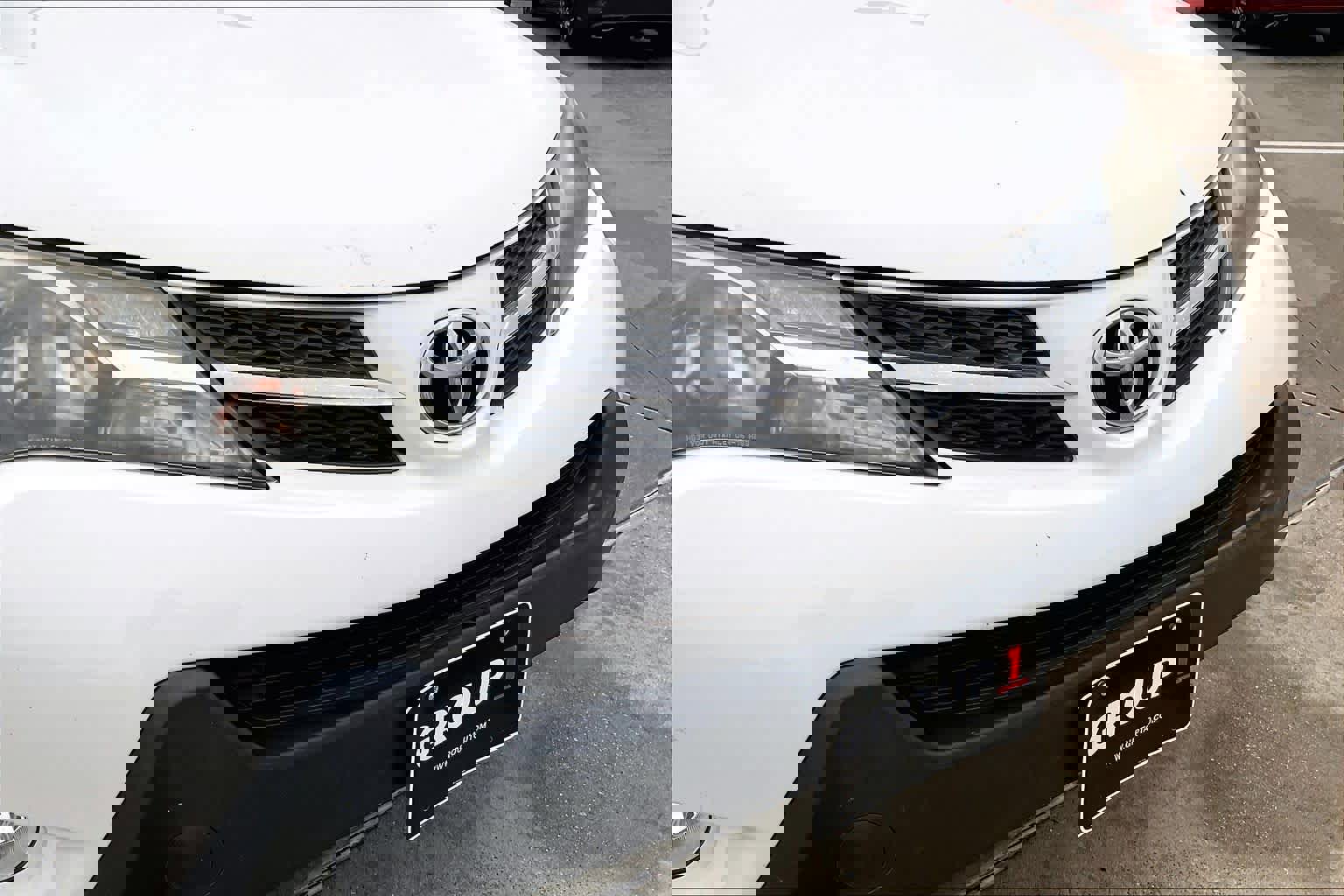 Used 2014 Toyota RAV4 XLE image 27