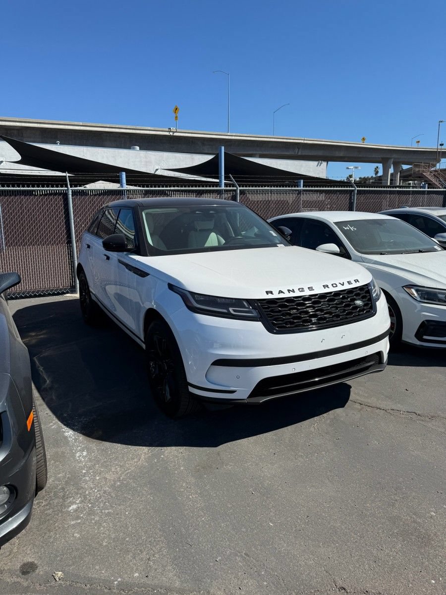 Used 2022 Land Rover Range Rover Velar S AWD/4WD image 4