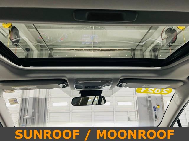 Used 2021 Toyota RAV4 XLE w/ Convenience Package FWD image 8