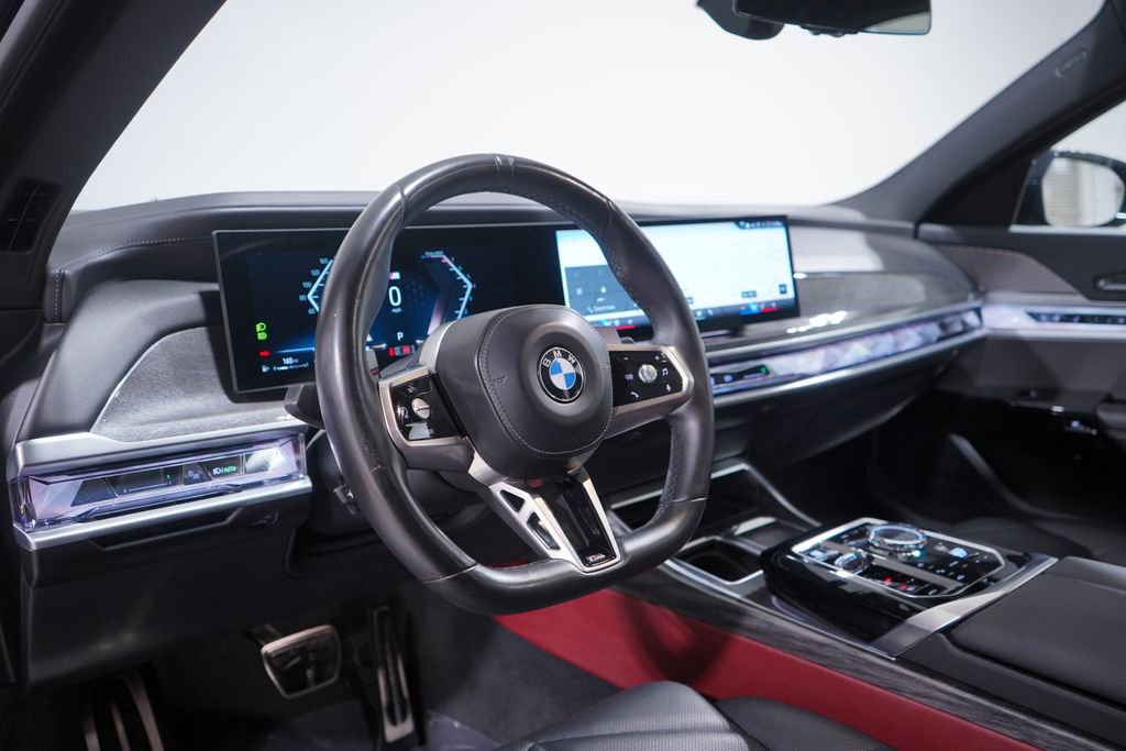 Used 2023 BMW 740i w/ Parking Assistance Package image 6