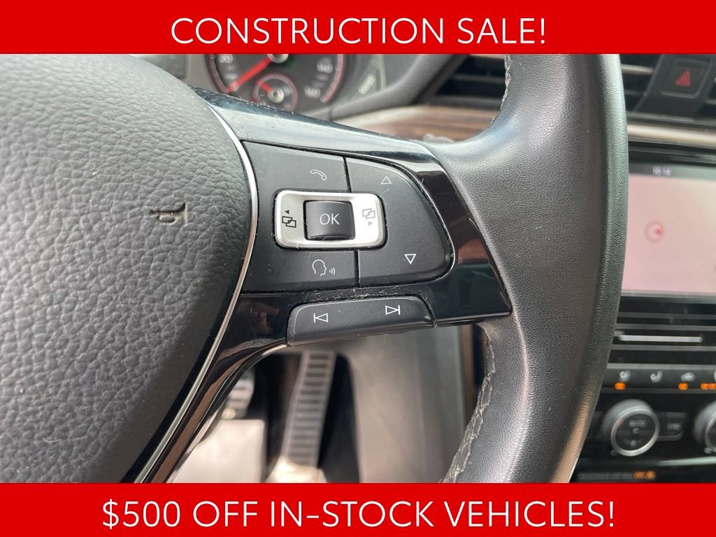 Used 2022 Volkswagen Passat 2.0T FWD image 25