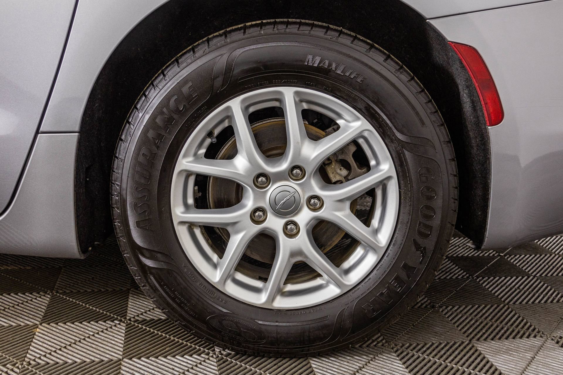Used 2020 Chrysler Voyager LX FWD image 46