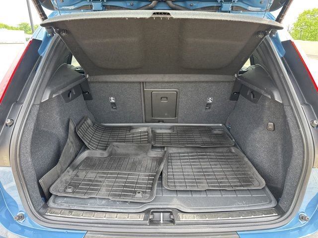 Certified 2023 Volvo XC40 B5 Plus w/ Climate Package AWD/4WD image 34