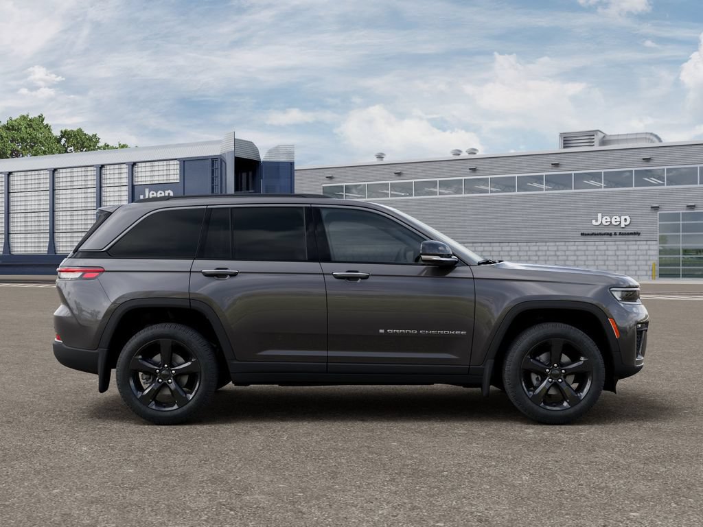 New 2026 Jeep Grand Cherokee Limited w/ Limited Altitude Package AWD/4WD image 21