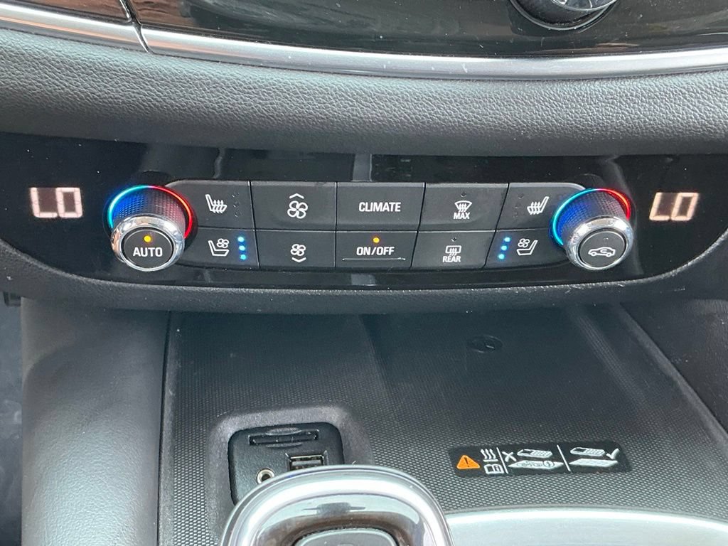 Used 2020 Buick Enclave Avenir w/ Avenir Technology Package FWD image 30