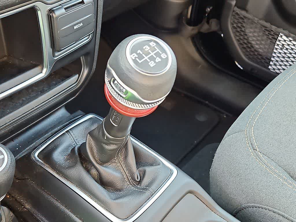 Used 2024 Jeep Wrangler Unlimited Sport AWD/4WD image 14