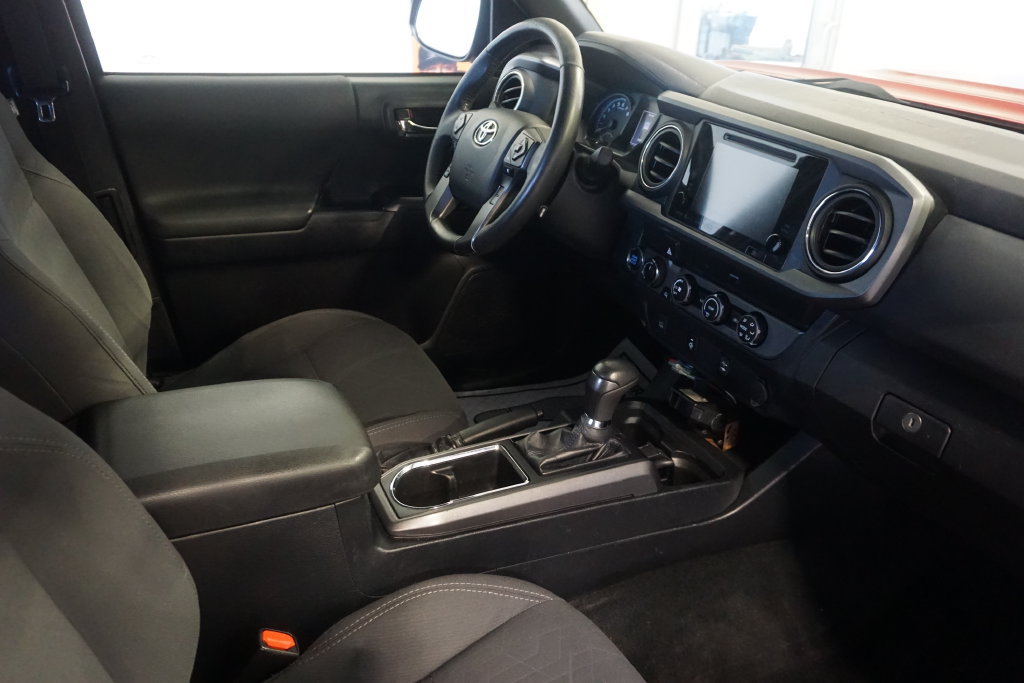 Used 2019 Toyota Tacoma TRD Sport AWD/4WD image 22