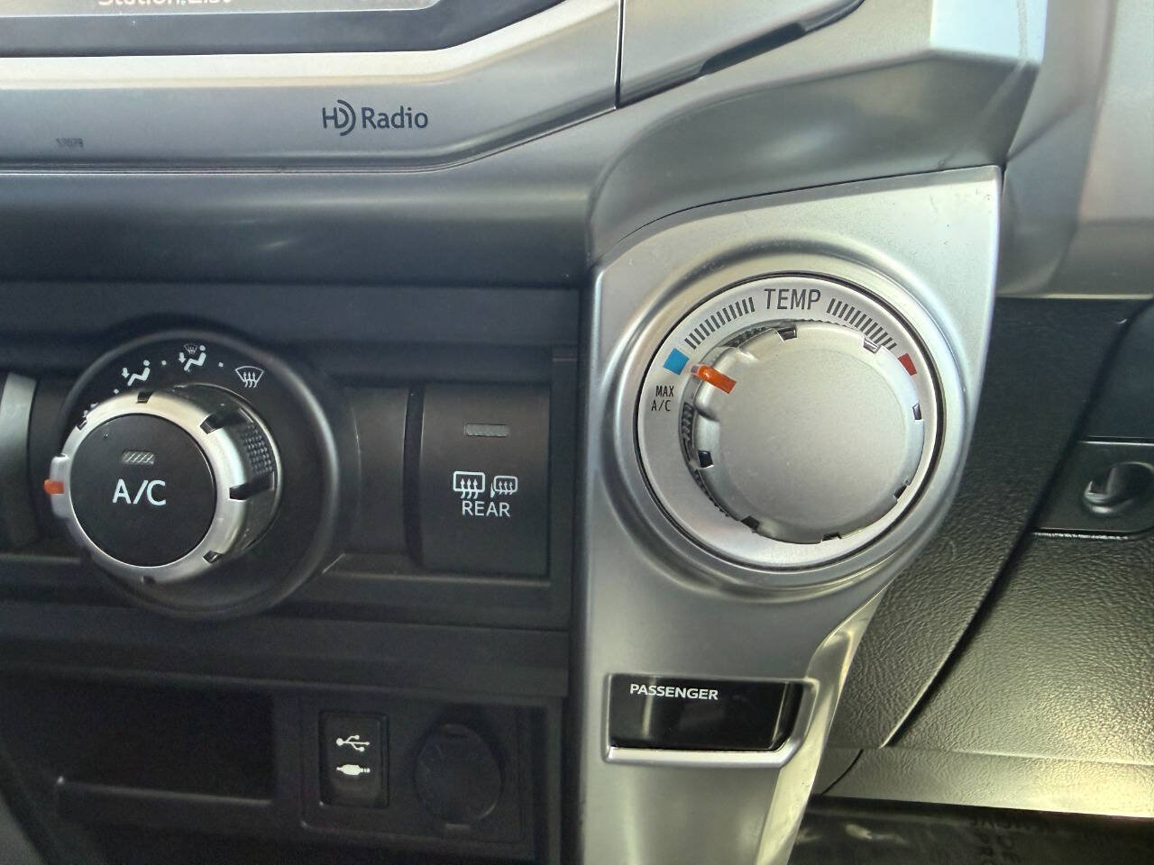 Used 2015 Toyota 4Runner SR5 Premium AWD/4WD image 46