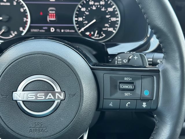 Used 2025 Nissan Pathfinder SL AWD/4WD image 28