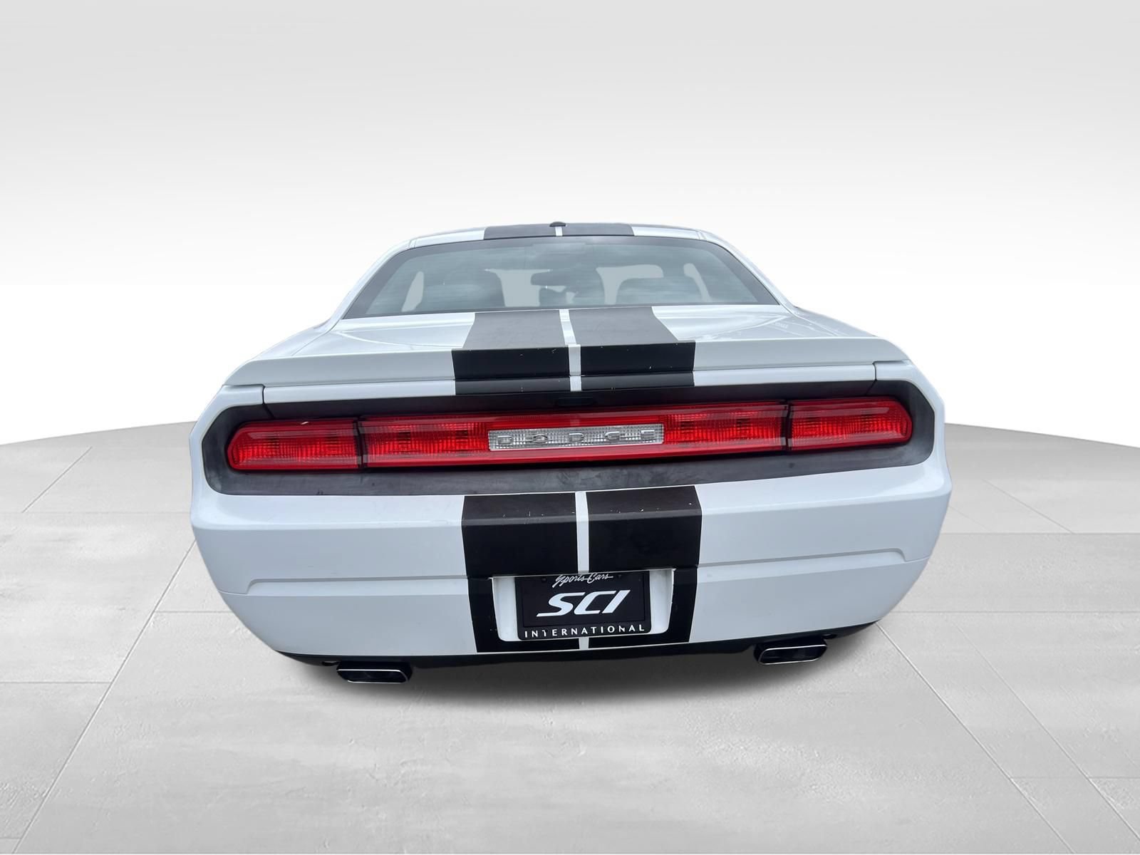 Used 2012 Dodge Challenger R/T RWD image 4