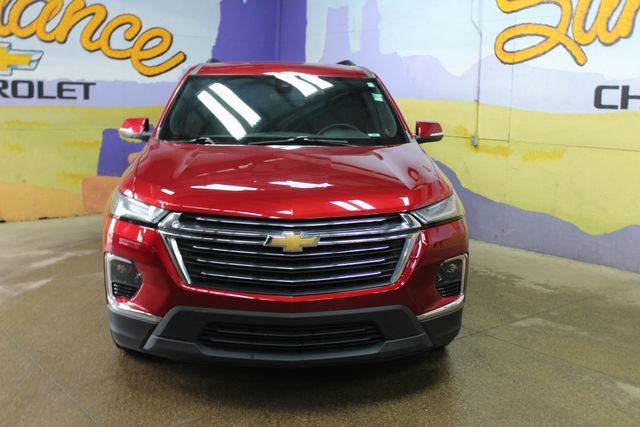 Used 2023 Chevrolet Traverse LT image 3