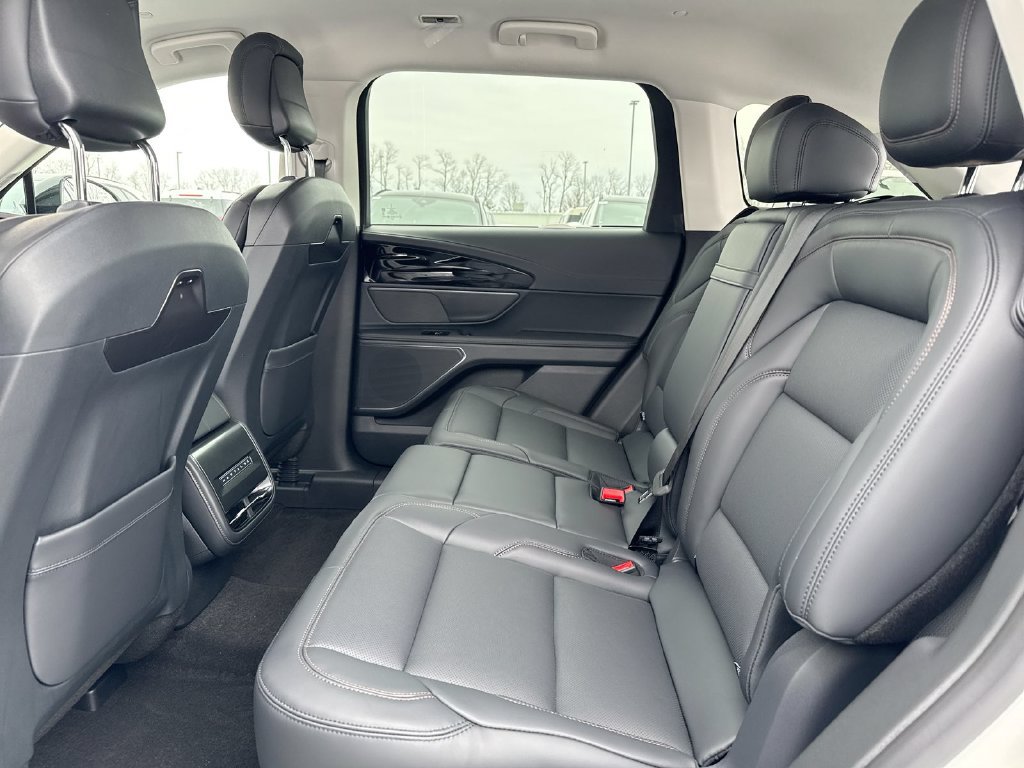 New 2026 Lincoln Nautilus Premier w/ Jet Appearance Package AWD/4WD image 23