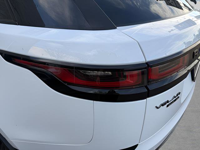 Used 2019 Land Rover Range Rover Velar R-Dynamic SE image 32
