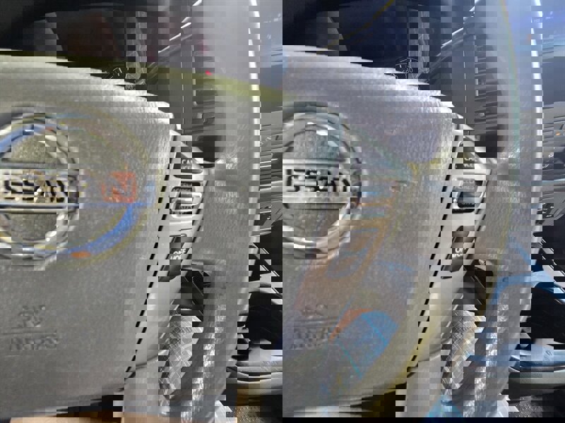 Used 2019 Nissan NV 2500 SV image 15