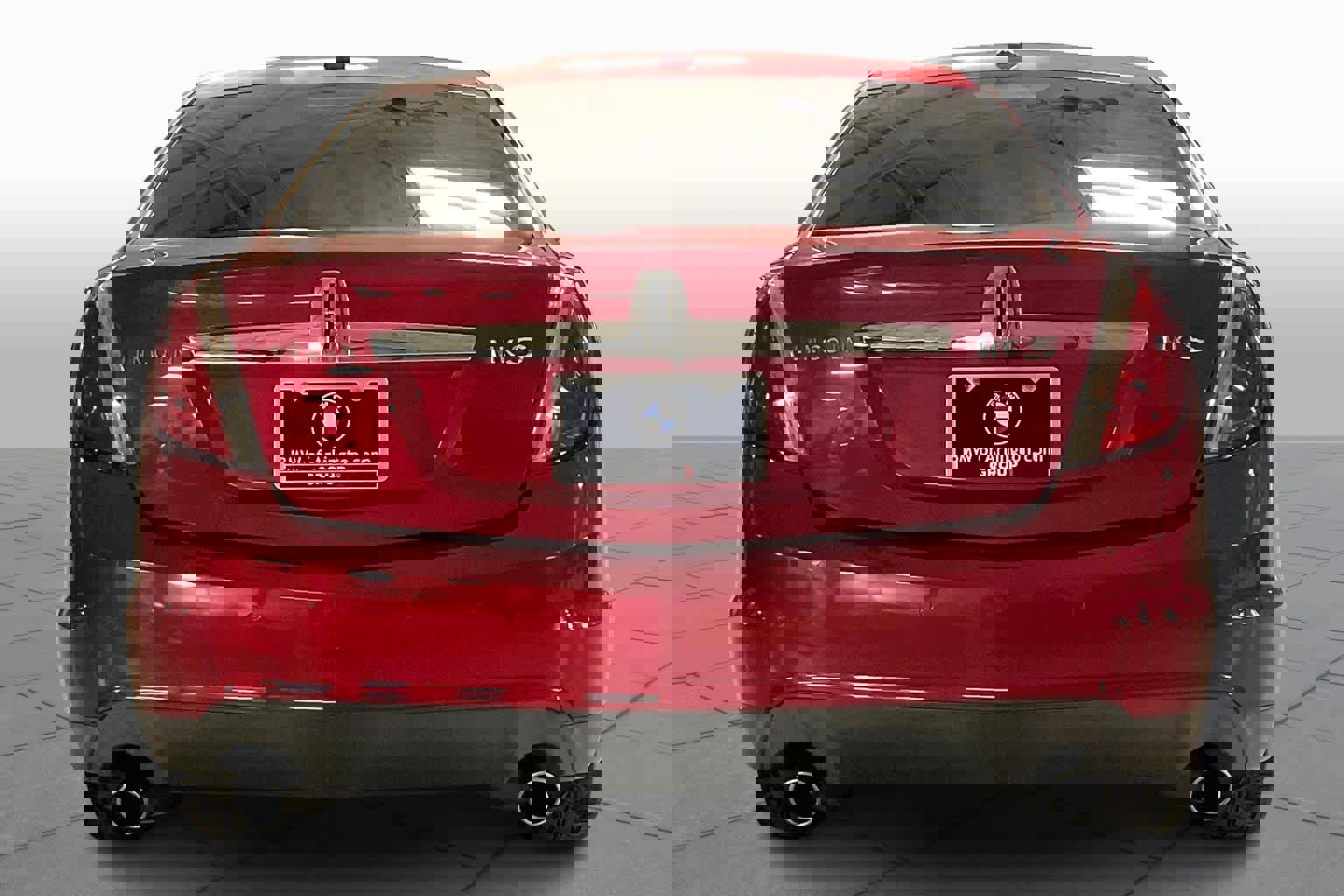 Used 2012 Lincoln MKS image 4